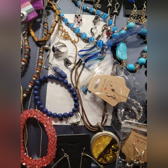 Not So Mystery Jewelry Envelope 1 piece of Jewelry pictured in ea envelope. - Picture 9 of 16